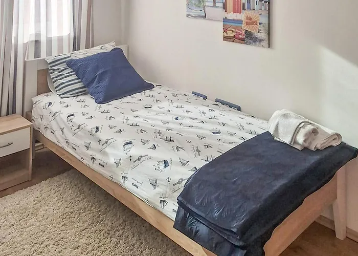 Three-bedroom In Novigrad Сasa de vacaciones