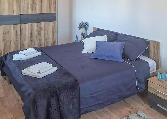 Сasa de vacaciones Three-bedroom In Novigrad