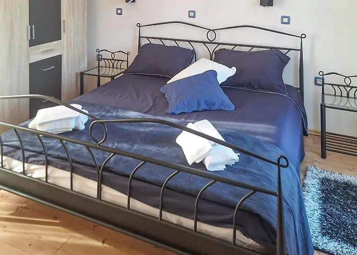 Three-bedroom In Novigrad Casa de Férias Novigrad (Dalmatia)