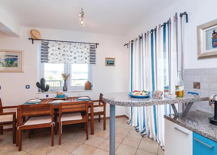 Three-bedroom In Novigrad