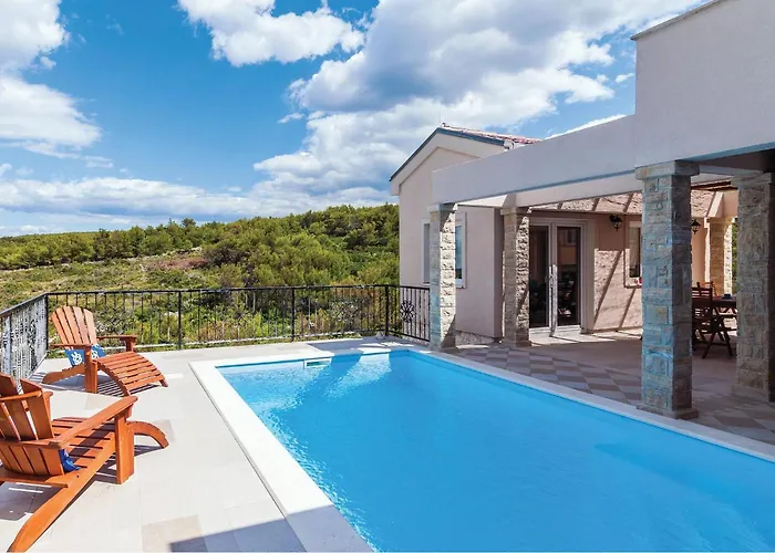 Casa de Férias Three-bedroom In Novigrad Novigrad (Dalmatia)