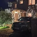 Vikendica Three-bedroom In Novigrad