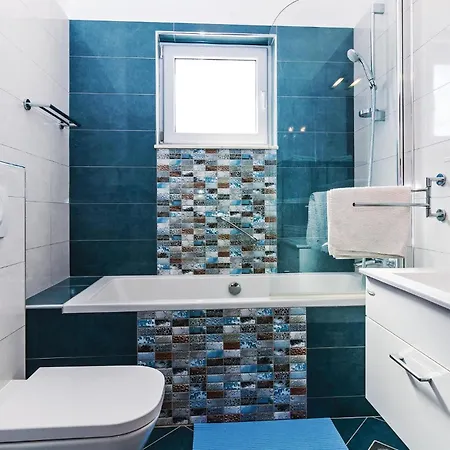 Three-bedroom In Novigrad Tatil Evi *