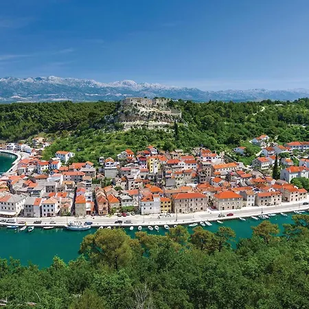 Three-bedroom In Novigrad Novigrad (Dalmatia)