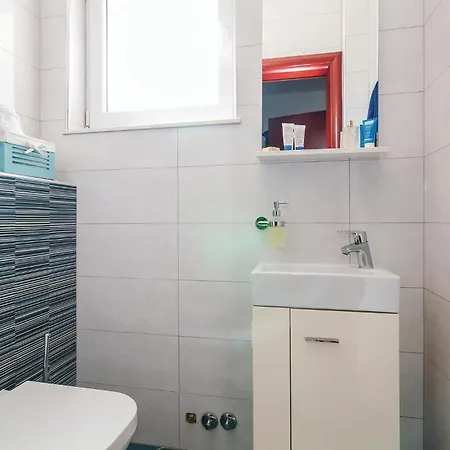 Three-bedroom In Novigrad Tatil Evi