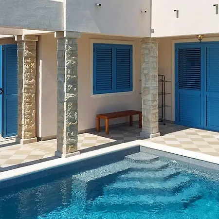 度假居 Three-bedroom In Novigrad