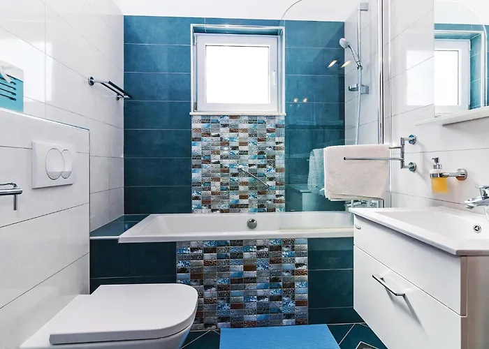 Three-bedroom In Novigrad Vikendica *